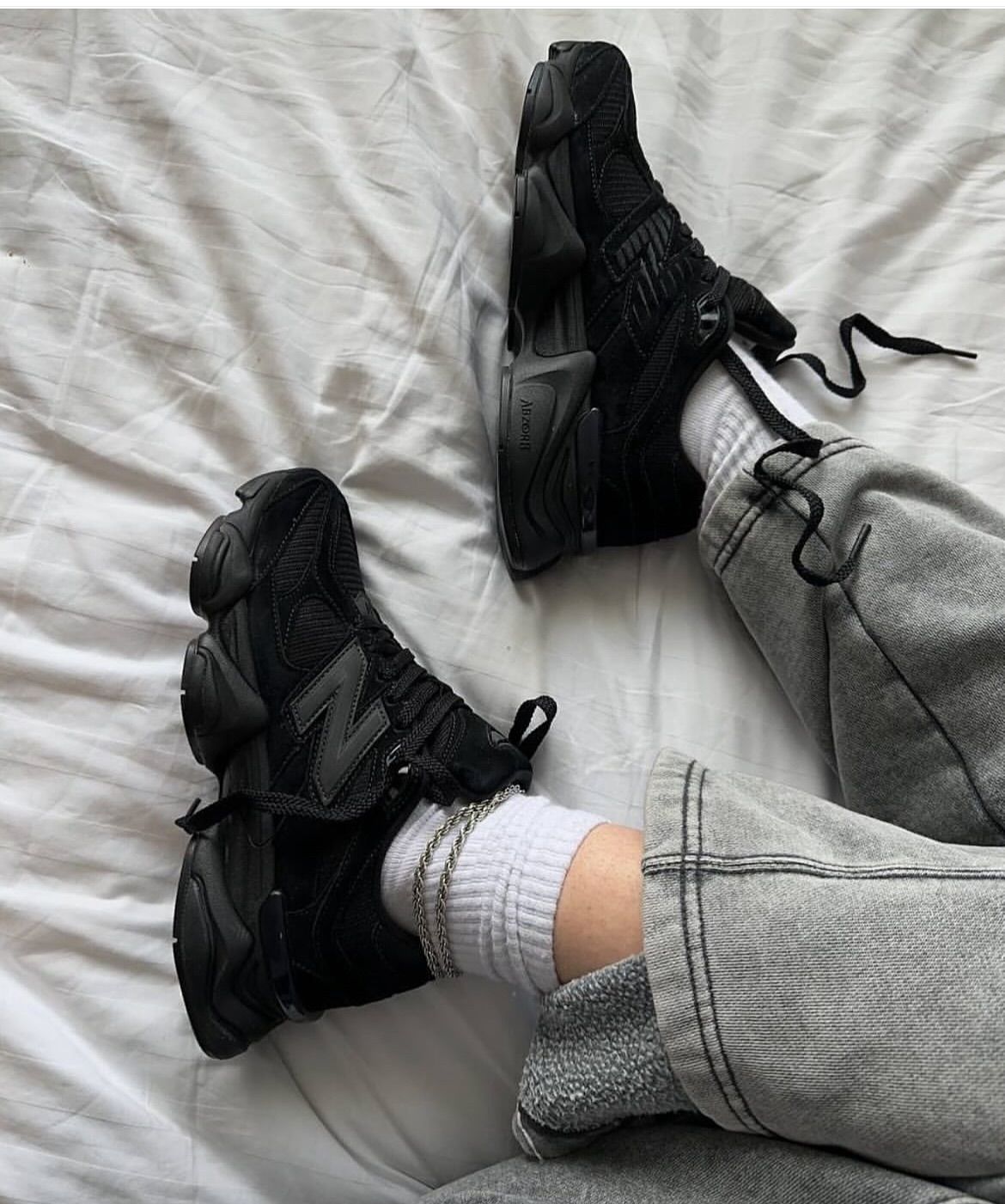 9060 NB Shoes