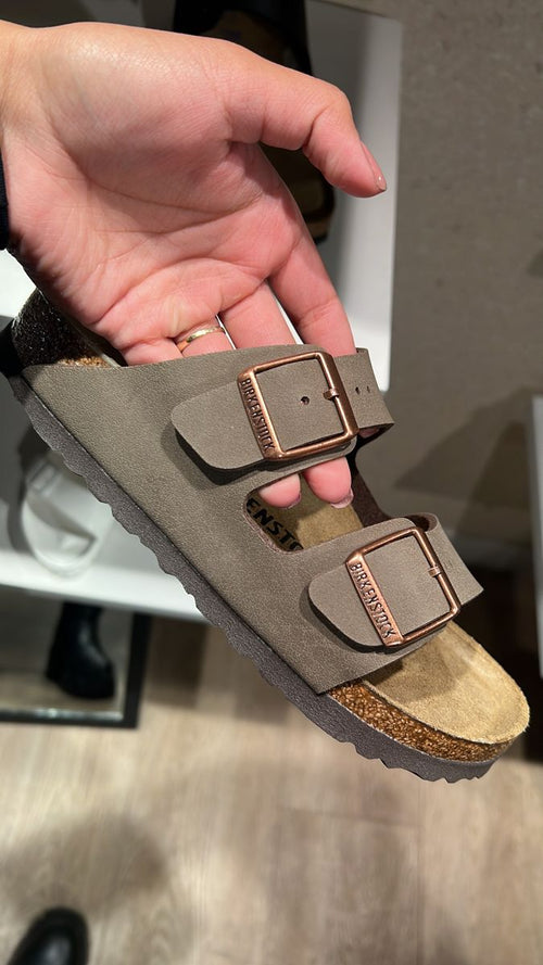 Original quality at outlet pricing